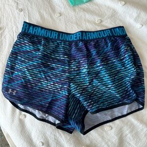 Under armor shorts. Like new. Size S.